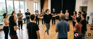 מרצה משתמש בטכניקות עמידה מול קהל ומשדר נוכחות כריזמטית וביטחון על הבמה - התמונה נוצרה באמצעות AI